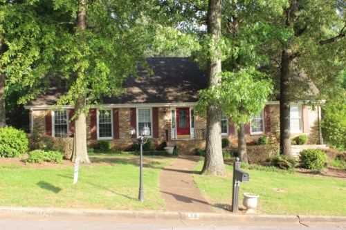 116 Creekwood Cir, Florence, AL 35630