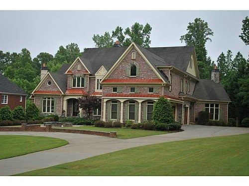 4975 Price Drive, Suwanee, GA 30024