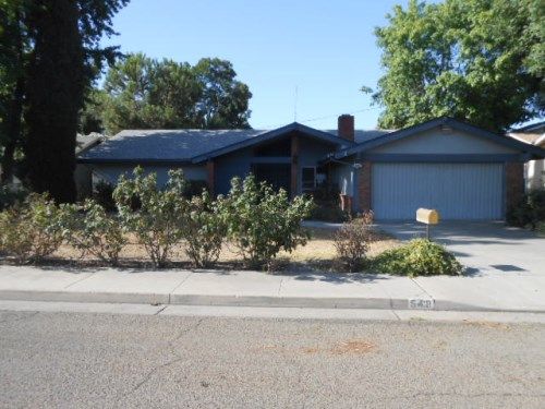 543 W. Memory Lane, Porterville, CA 93257