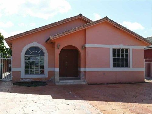 7457 W 34 LN, Hialeah, FL 33018