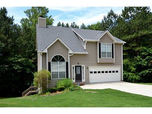 962 Heartwood Circle, Lawrenceville, GA 30043