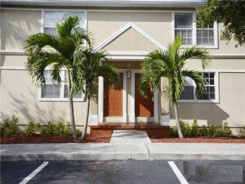 2425 2nd Av # 1, Lake Worth, FL 33461