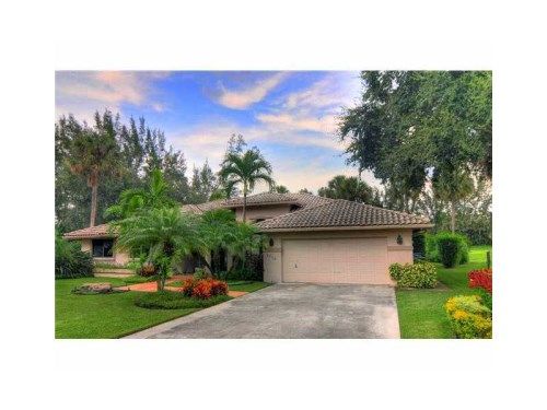 2728 OAK TREE LN, Fort Lauderdale, FL 33309