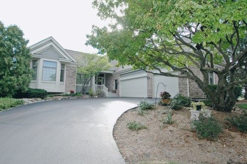 2 CANTERBURY Court, Lake In The Hills, IL 60156