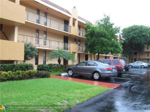 6612 Coral Lake Dr # 112, Pompano Beach, FL 33063