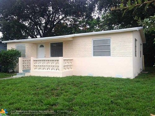 6413 EVANS ST, Hollywood, FL 33024