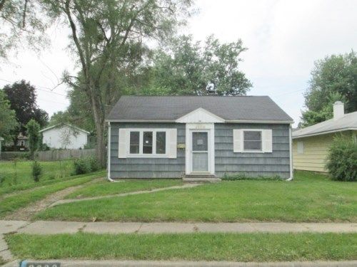 2908 Whittier Dr, Kalamazoo, MI 49001