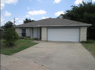 4608 Royal Springs Dr, Arlington, TX 76001