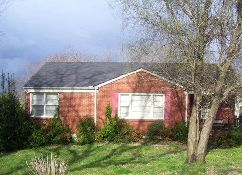 1309 Stark St, Greenbrier, TN 37073