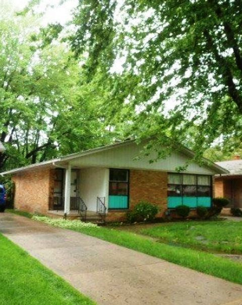 20509 Woodmont St, Harper Woods, MI 48225