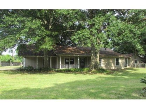 34084 Duff Rd, Walker, LA 70785