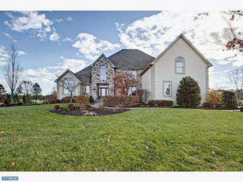 21 BELAMOUR DR, Washington Crossing, PA 18977