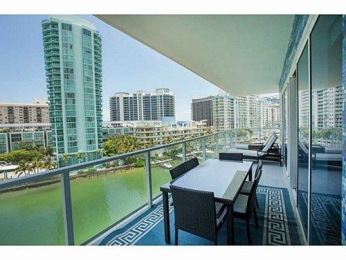 6103 AQUA AV # 704, Miami Beach, FL 33141