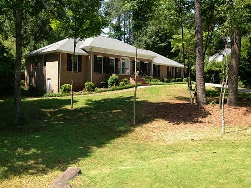 420 Page Place, Roswell, GA 30076