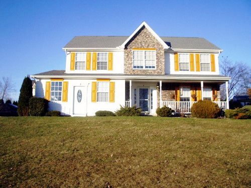 2 N. Sycamore Lane, Stewartstown, PA 17363