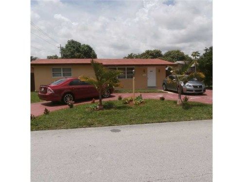 8760 NW 11TH CT, Hollywood, FL 33024