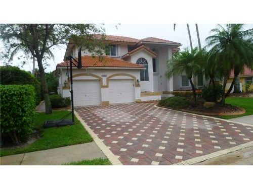 15230 LAUREL LN, Hollywood, FL 33027