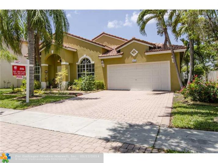 1030 NW 185 TE, Hollywood, FL 33029