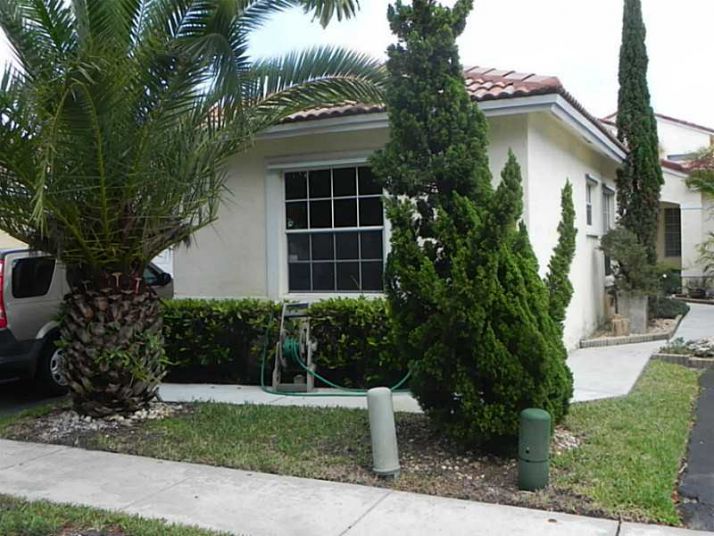 17833 SW 11 ST, Hollywood, FL 33029