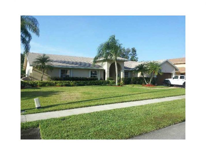 19960 NW 2ND ST, Hollywood, FL 33029