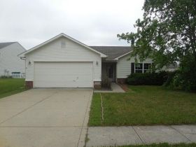 1574 Tulip Court, Franklin, IN 46131