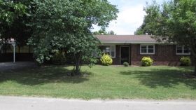 305 Waring Avenue, Lilbourn, MO 63862