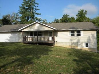 116 5th St, Leasburg, MO 65535