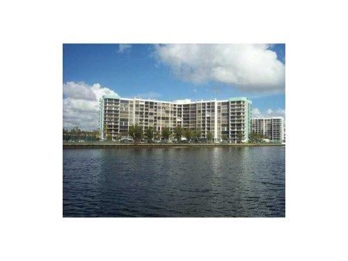 800 PARKVIEW DR # 619, Hallandale, FL 33009