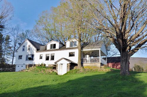 3121 South Stream Road, Bennington, VT 05201