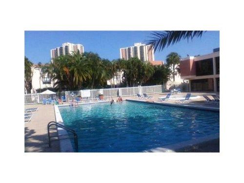 20341 30 AV # 105, Miami, FL 33180