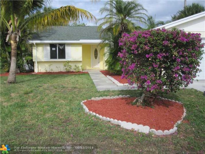 8332 E LITTLE BETH DR E, Boynton Beach, FL 33472