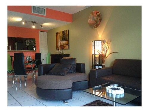 245 NW 109 AV # 203, Miami, FL 33172