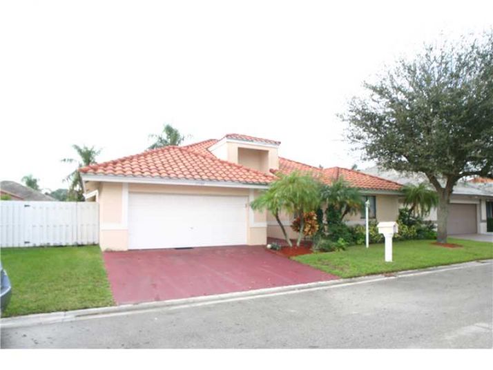 11580 SW 9TH CT, Hollywood, FL 33025