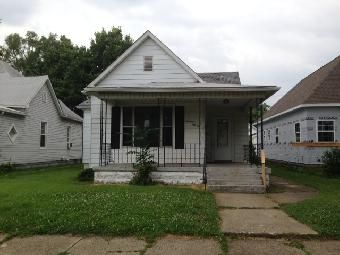 1452 4th Ave, Terre Haute, IN 47807