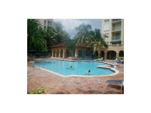 19501 EAST COUNTRY CLUB DR # 303, Miami, FL 33180