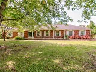 7618 Lakewood Dr., Florence, AL 35634