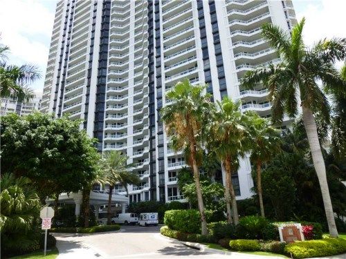 21055 YACHT CLUB DR # 1009, Miami, FL 33180