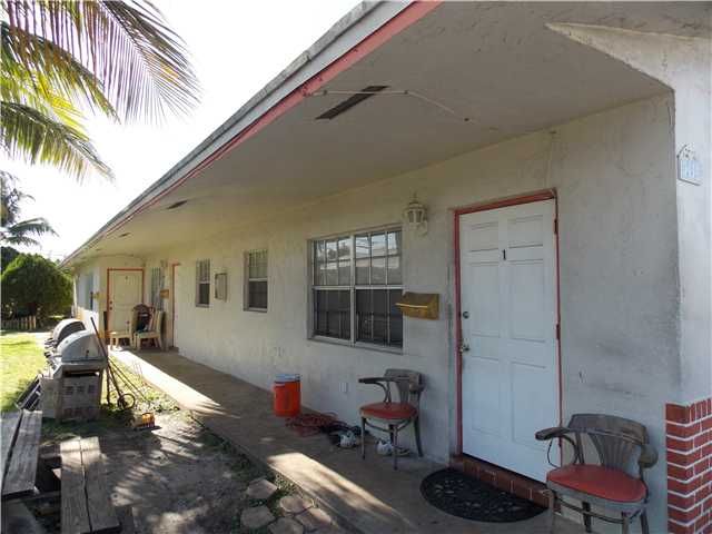 208 NW 43RD CT, Fort Lauderdale, FL 33309