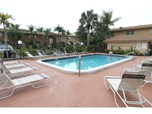 450 SE 7 ST # 208, Dania, FL 33004