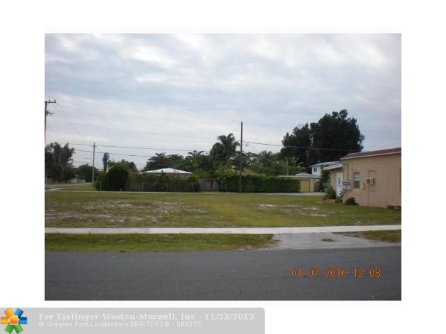 207 SW 11TH ST, Dania, FL 33004