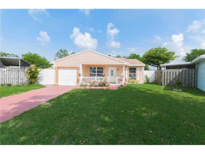 1710 SW 83 AV, Hollywood, FL 33025