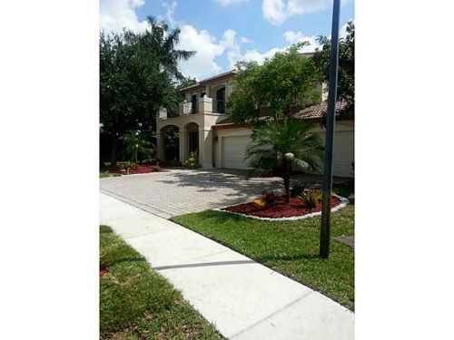 3811 SW 185 AV, Hollywood, FL 33029