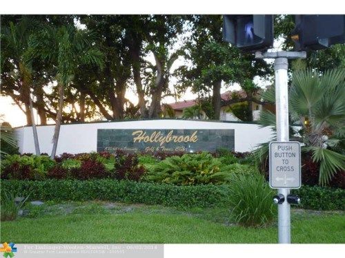 9420 S HOLLYBROOK LAKE DR # 205, Hollywood, FL 33025