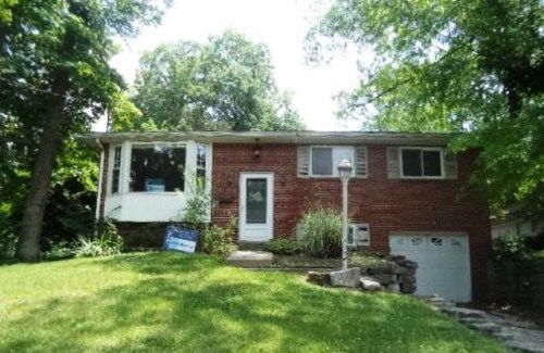 302 Glen Oaks Dr, Cincinnati, OH 45238