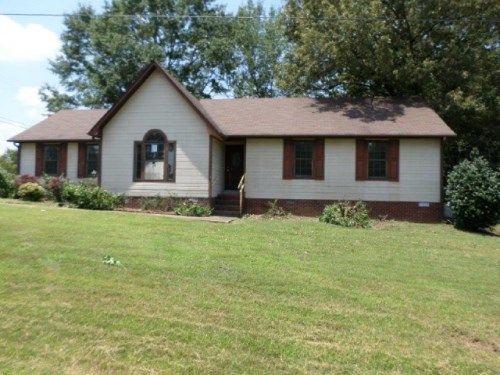 55 Clement Dr, Oakfield, TN 38362