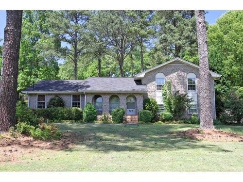 528 Old Tucker Road, Stone Mountain, GA 30087