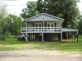 18417 La Trace Rd, French Settlement, LA 70733