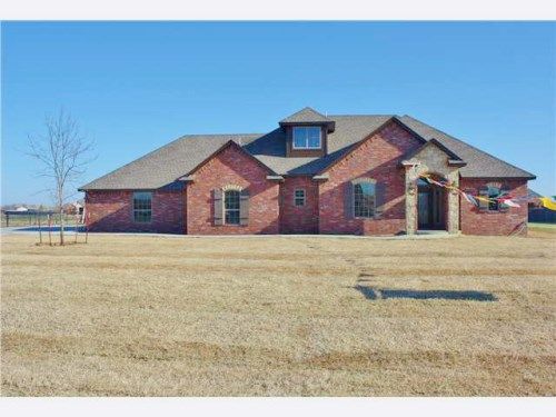 4605 Pikey's Trail, Tuttle, OK 73089