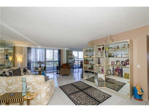 3500 MYSTIC POINTE DR # 803, Miami, FL 33180