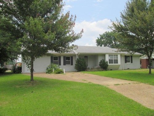 202 Camille St, Senatobia, MS 38668